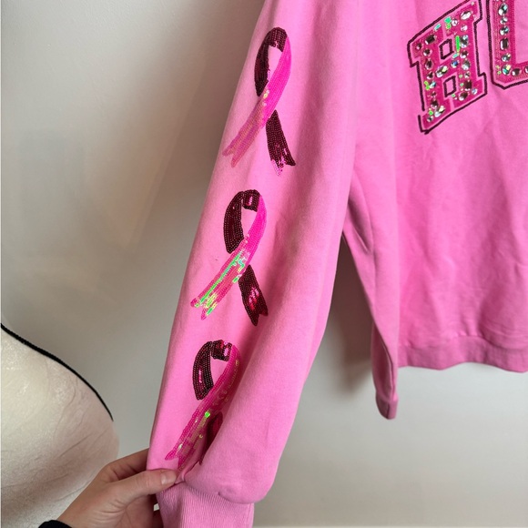 QUEEN OF SPARKLES Hope Brest Cancer Awareness Crewneck - Picture 4 of 7
